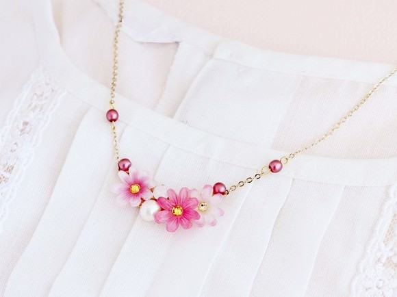 hills-ribbon コスモスネックレス